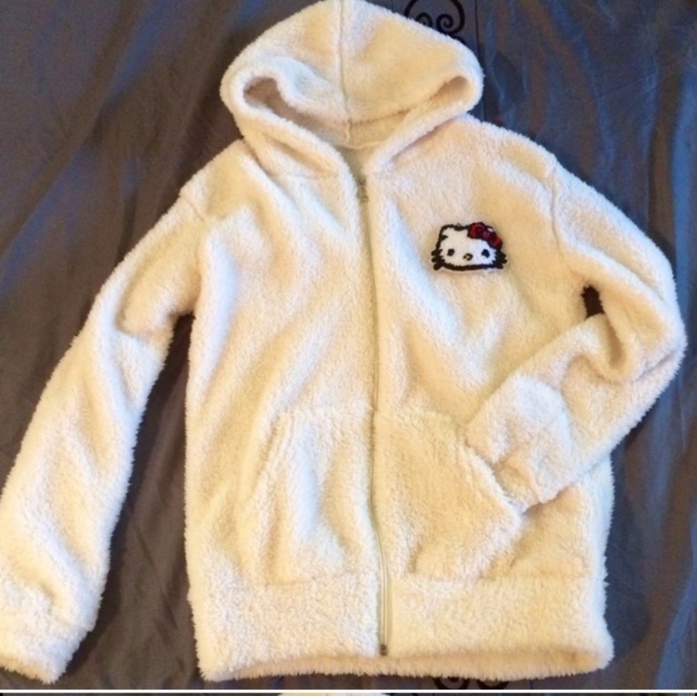Hello Kitty Hoodie - soft & white with a Hello Kitty badge - Picture 2 of 2